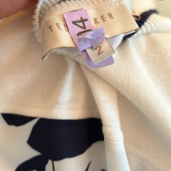 Ted Baker - Miha bluebell blue & white sleeveless shirt- Size 2 - Picture 9 of 10